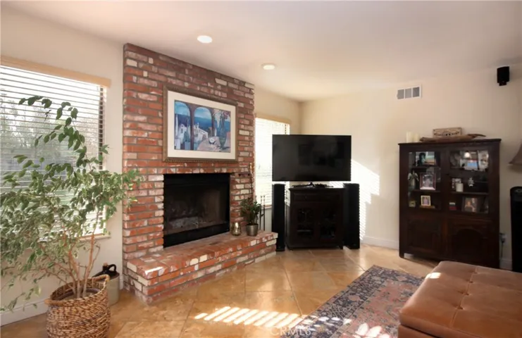 4643 Kennington Drive, Santa Maria, California 93455