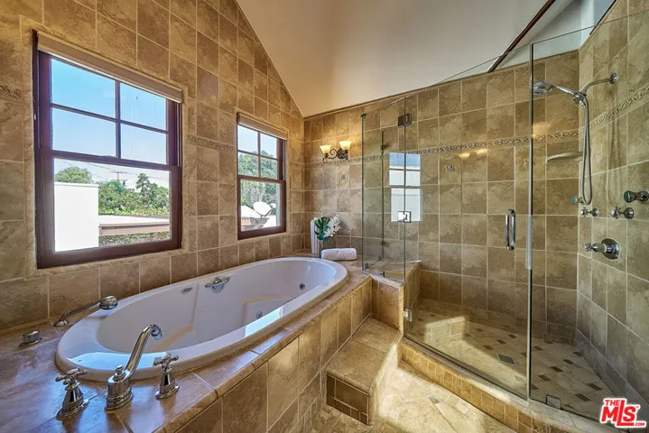 842 S 3rd Avenue, Los Angeles, California 90005