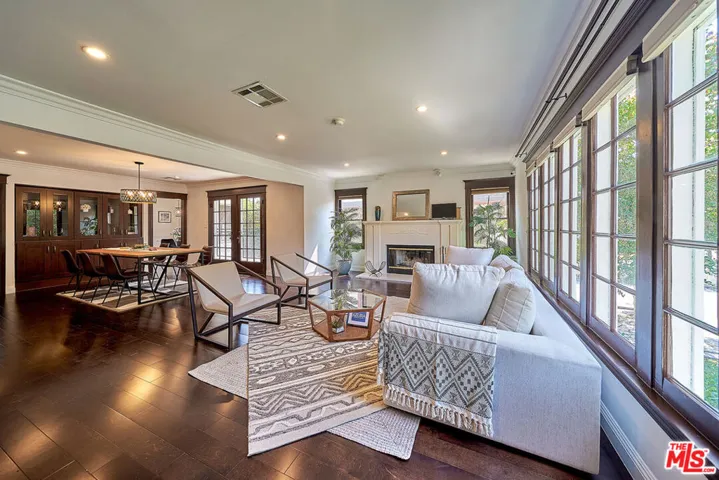 842 S 3rd Avenue, Los Angeles, California 90005