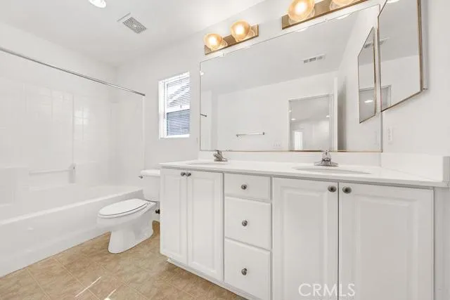 9050 Fremont Court, Oak Hills, California 92344
