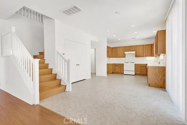 9050 Fremont Court, Oak Hills, California 92344