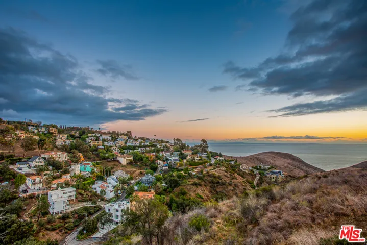 2915 Searidge Street, Malibu, California 90265