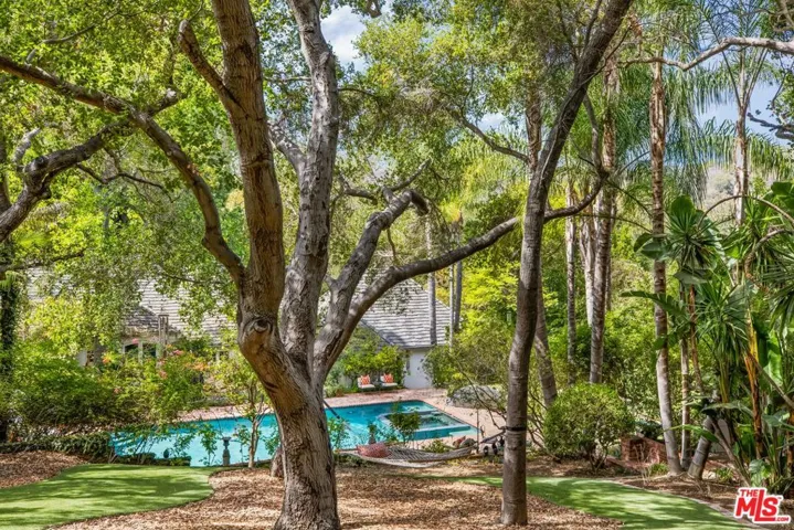 3240 Fryman Road, Studio City, California 91604