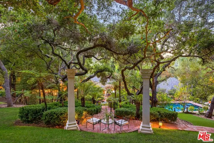 3240 Fryman Road, Studio City, California 91604