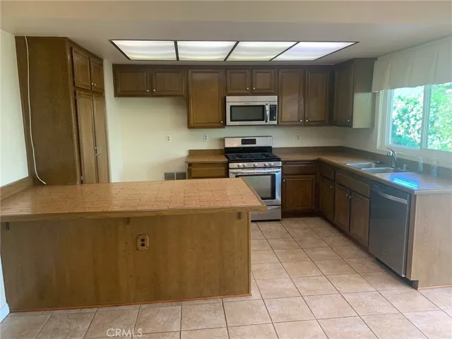 1893 Alscot Avenue, Simi Valley, California 93063