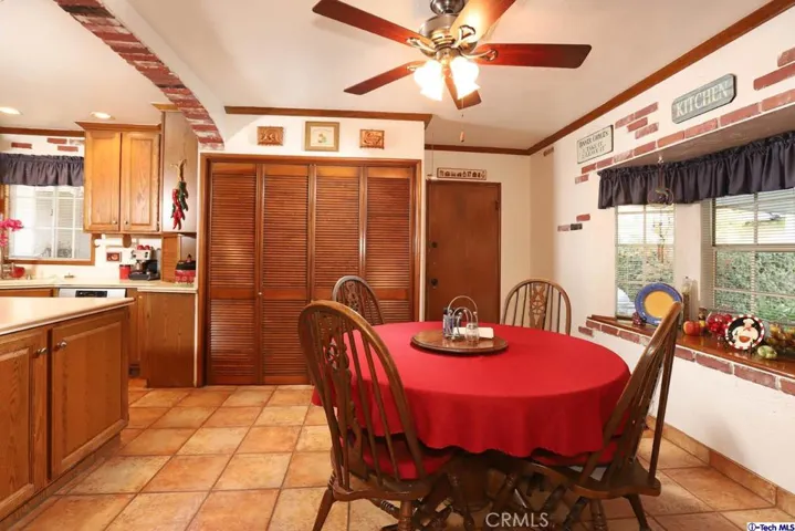 1252 Irving Avenue, Glendale, California 91201