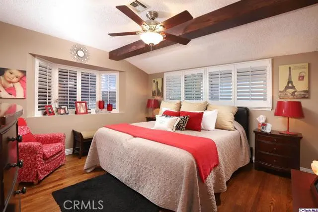 1252 Irving Avenue, Glendale, California 91201