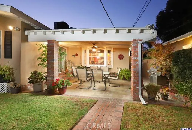 1252 Irving Avenue, Glendale, California 91201