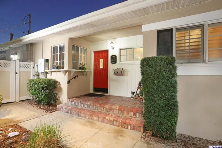 1252 Irving Avenue, Glendale, California 91201