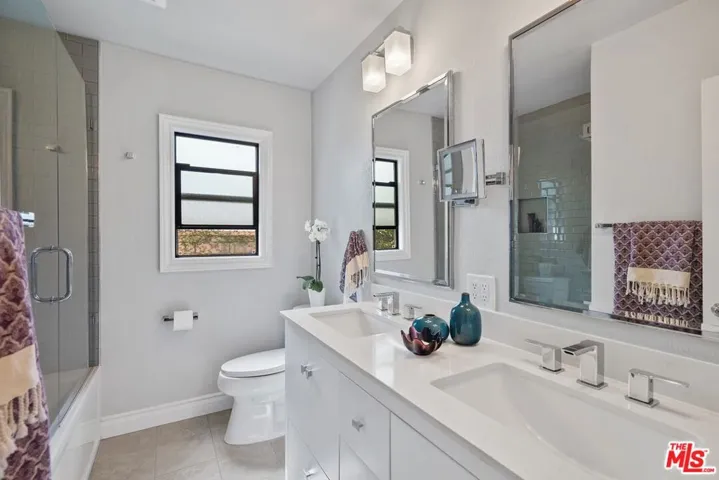 5842 Costello Avenue, Van Nuys, California 91401