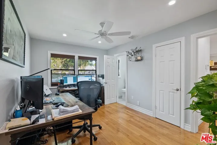 5842 Costello Avenue, Van Nuys, California 91401
