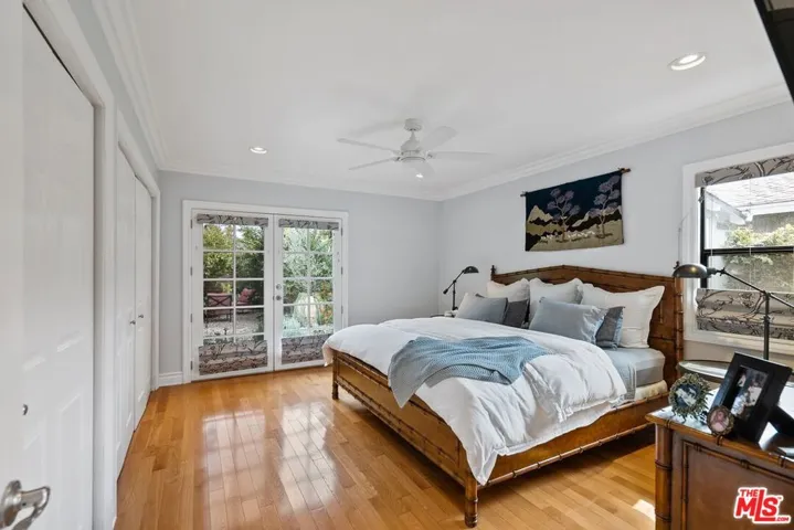 5842 Costello Avenue, Van Nuys, California 91401