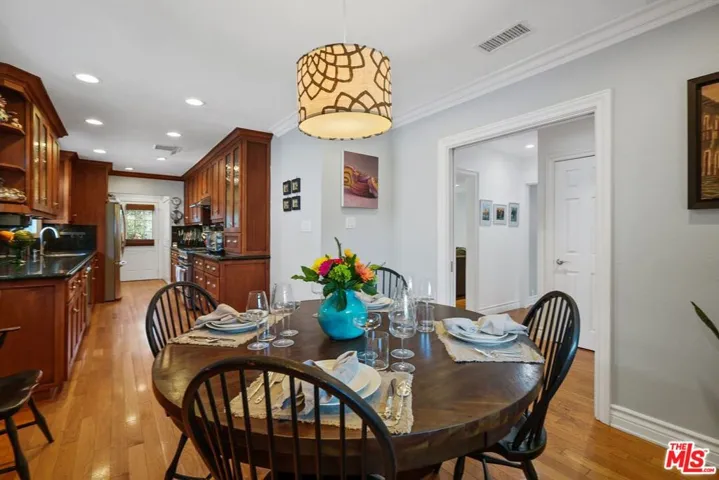 5842 Costello Avenue, Van Nuys, California 91401