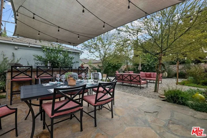 5842 Costello Avenue, Van Nuys, California 91401