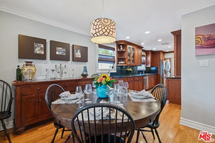 5842 Costello Avenue, Van Nuys, California 91401