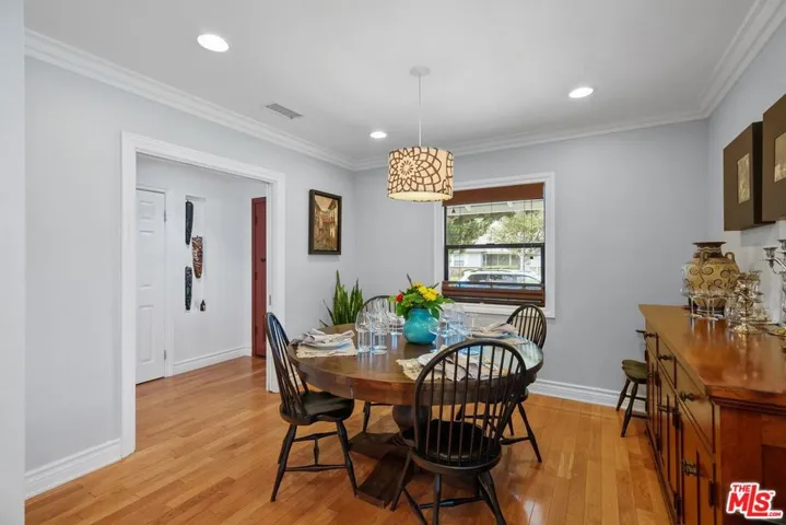 5842 Costello Avenue, Van Nuys, California 91401