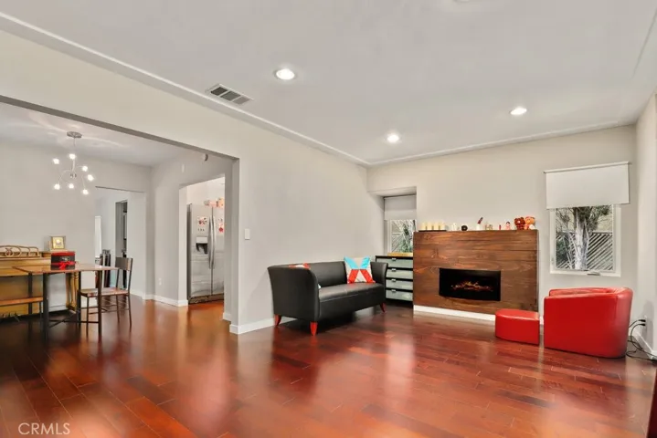 409 Sonora Avenue, Glendale, California 91201
