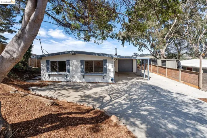 4060 Hillcrest Rd, El Sobrante, California 94803