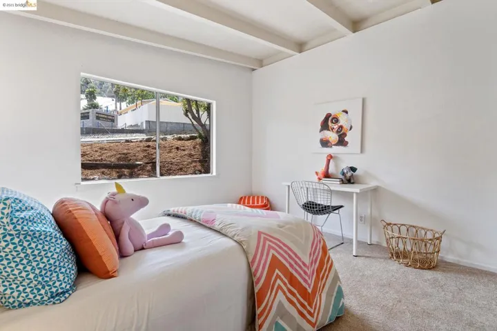 4060 Hillcrest Rd, El Sobrante, California 94803