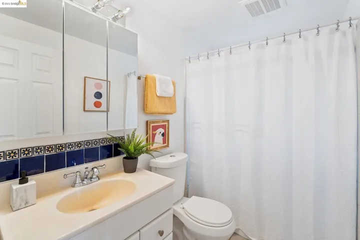 4060 Hillcrest Rd, El Sobrante, California 94803