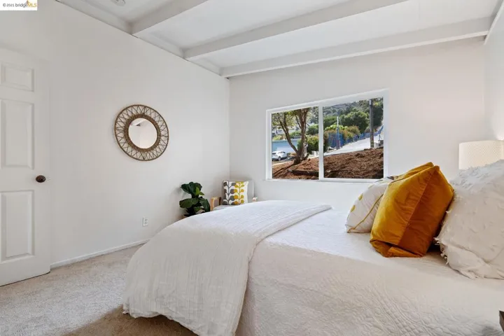 4060 Hillcrest Rd, El Sobrante, California 94803