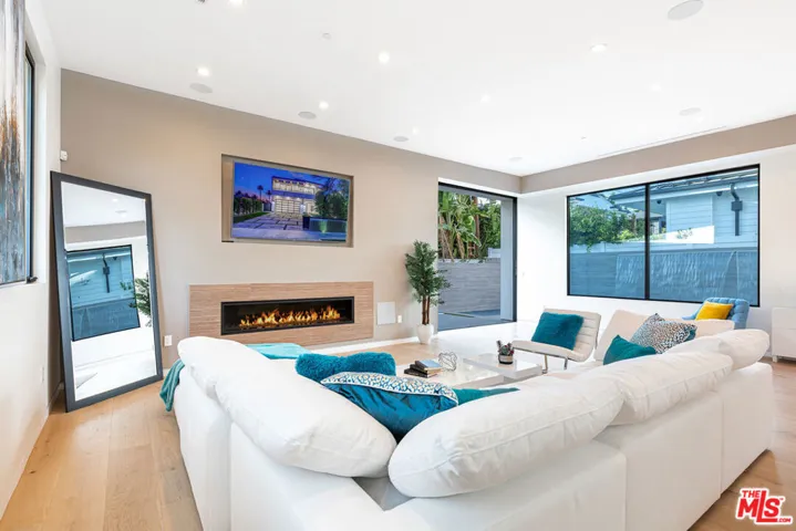 839 N Spaulding Avenue, Los Angeles, California 90046