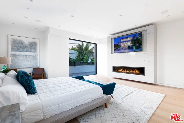 839 N Spaulding Avenue, Los Angeles, California 90046