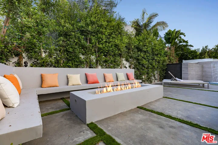 839 N Spaulding Avenue, Los Angeles, California 90046