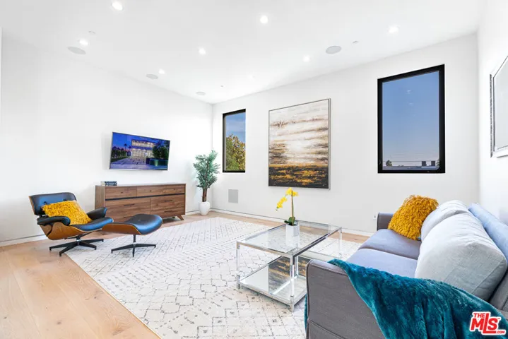 839 N Spaulding Avenue, Los Angeles, California 90046