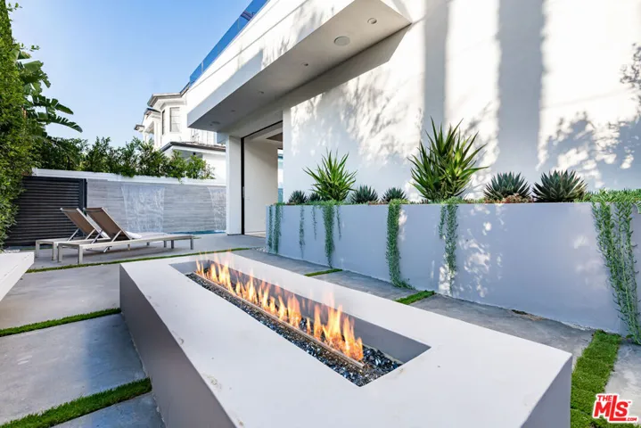 839 N Spaulding Avenue, Los Angeles, California 90046
