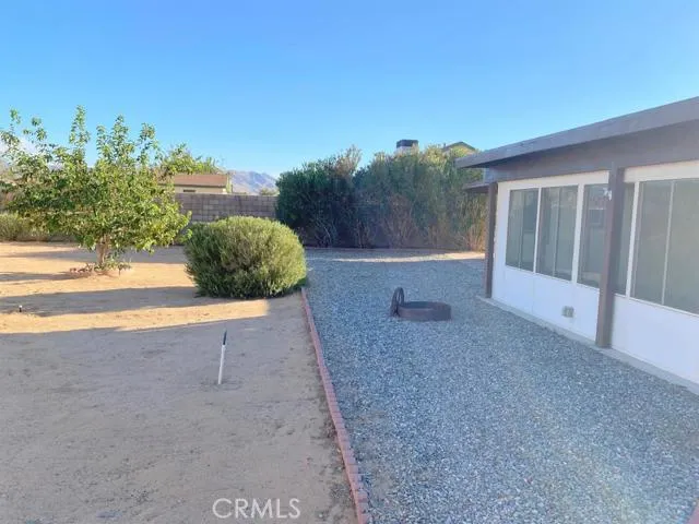 12623 Morning Star Road, Apple Valley, California 92308