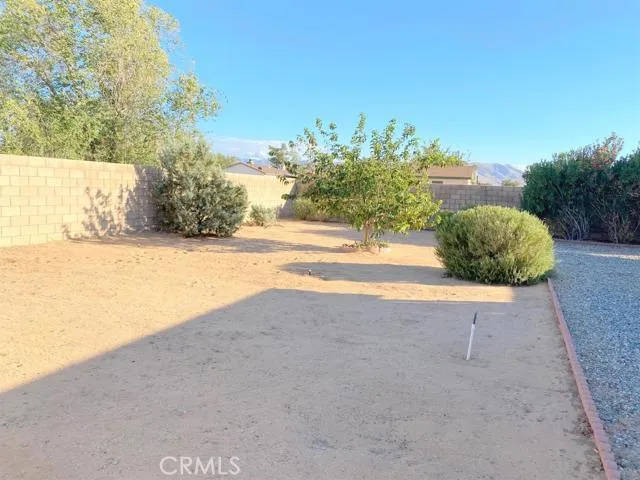 12623 Morning Star Road, Apple Valley, California 92308