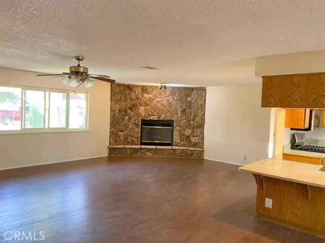 12623 Morning Star Road, Apple Valley, California 92308