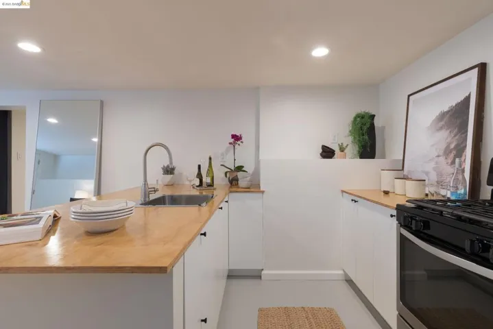 850 45th St, Oakland, California 94608