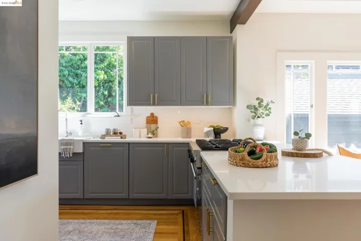 850 45th St, Oakland, California 94608