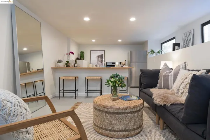850 45th St, Oakland, California 94608