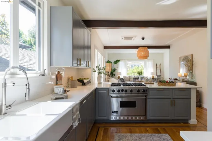 850 45th St, Oakland, California 94608