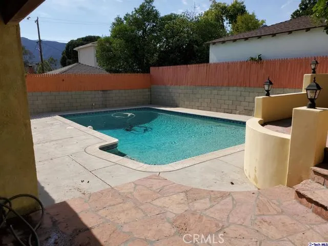 3304 Alabama Street, La Crescenta, California 91214