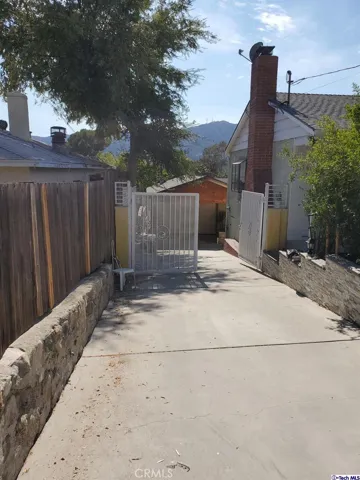 3304 Alabama Street, La Crescenta, California 91214