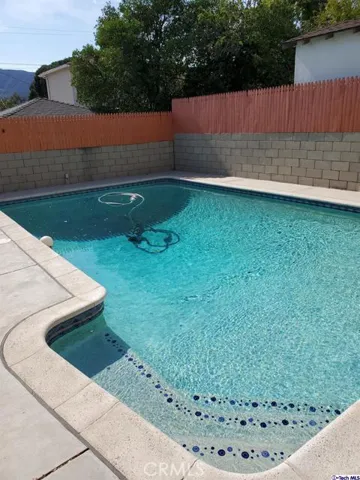 3304 Alabama Street, La Crescenta, California 91214