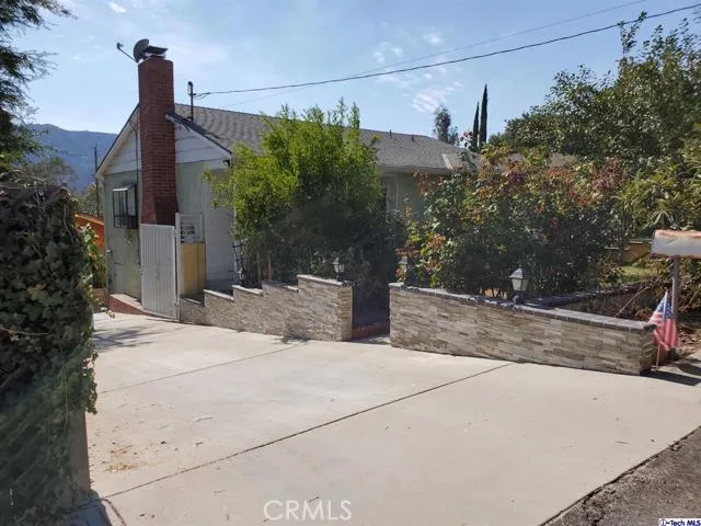 3304 Alabama Street, La Crescenta, California 91214