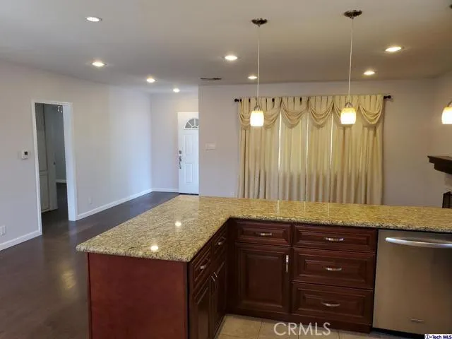 3304 Alabama Street, La Crescenta, California 91214