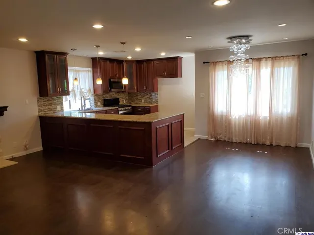 3304 Alabama Street, La Crescenta, California 91214