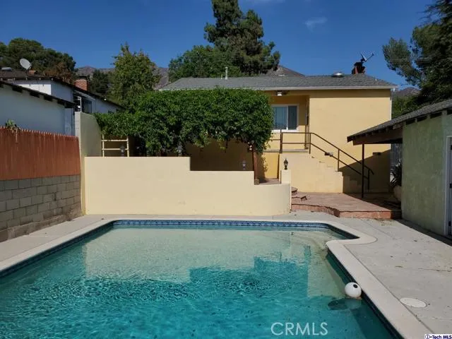 3304 Alabama Street, La Crescenta, California 91214