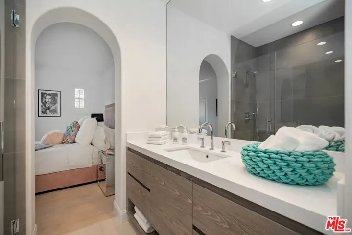 10 Altino, Newport Coast, California 92657