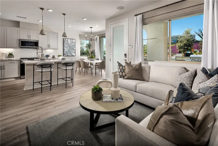 3570 E. Peckham Paseo 3, Ontario, California 91761