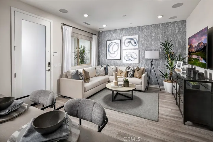3570 E. Peckham Paseo 3, Ontario, California 91761