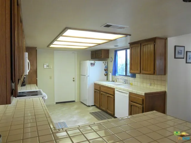 9300 Warwick Drive, Desert Hot Springs, California 92240