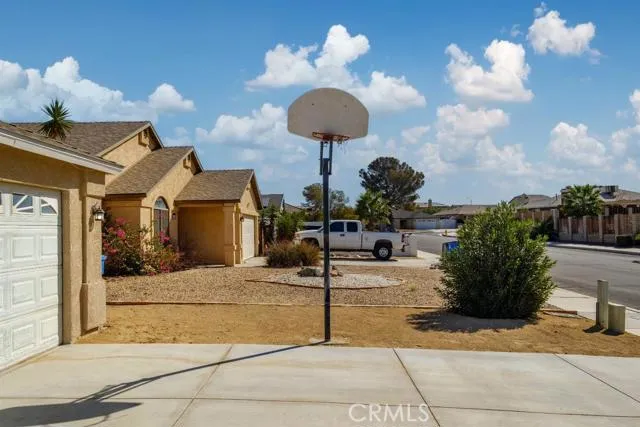 430 Emerald Street, Barstow, California 92311