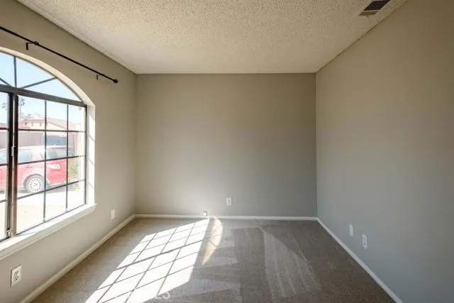 430 Emerald Street, Barstow, California 92311